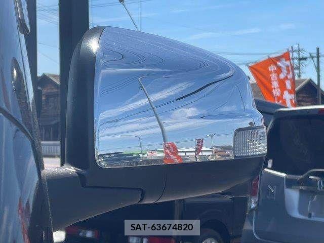 Nissan NV350 Caravan 2019-05 7390925-29
