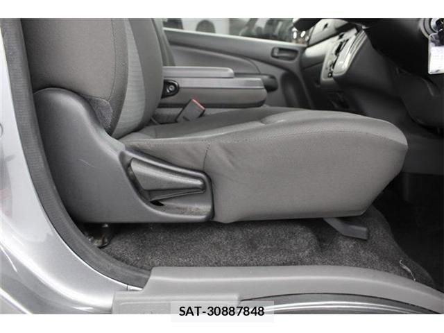 Nissan NV350 Caravan 2019-03 7393415-25