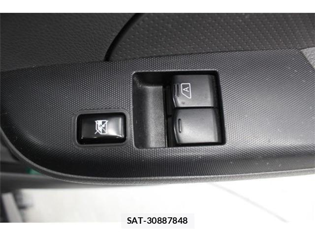 Nissan NV350 Caravan 2019-03 7393415-28