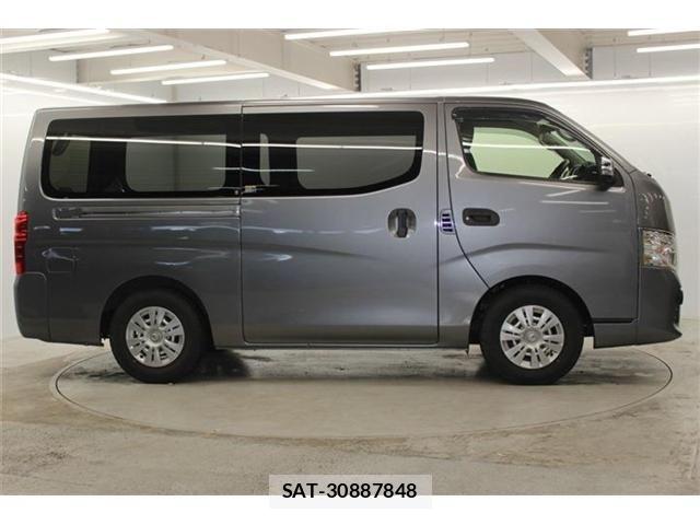 Nissan NV350 Caravan 2019-03 7393415-3