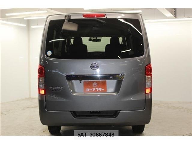 Nissan NV350 Caravan 2019-03 7393415-5