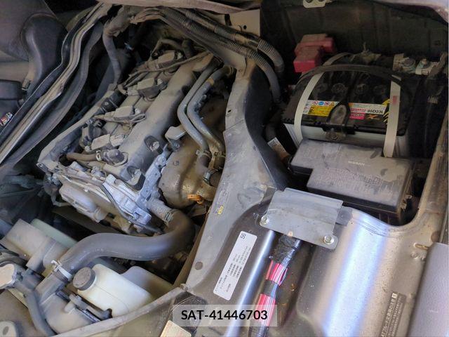 Nissan NV350 Caravan 2020-11 7393406-23