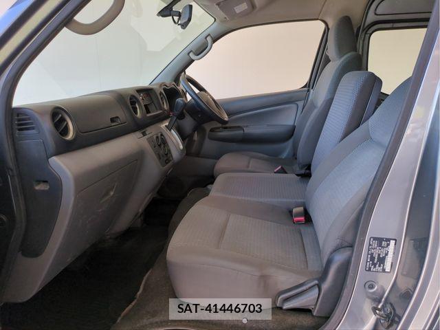 Nissan NV350 Caravan 2020-11 7393406-3
