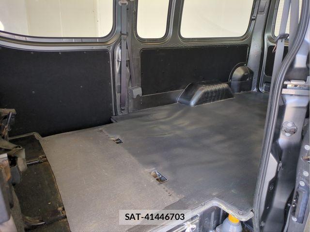Nissan NV350 Caravan 2020-11 7393406-4