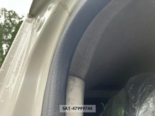 Nissan NV350 Caravan 2013-10 7393414-10
