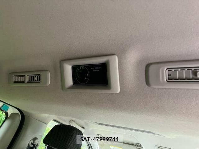 Nissan NV350 Caravan 2013-10 7393414-14