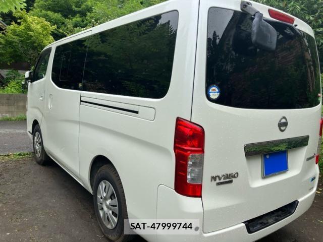 Nissan NV350 Caravan 2013-10 7393414-4