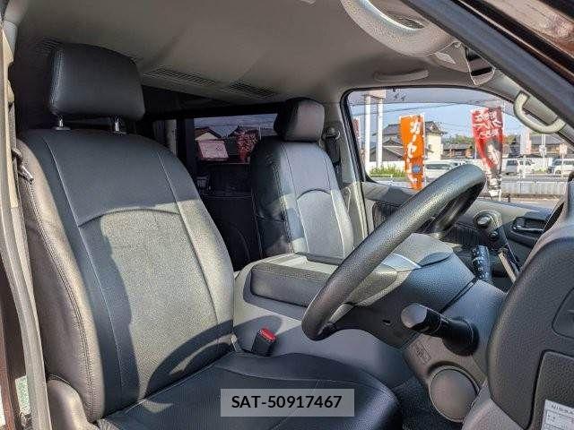 Nissan NV350 Caravan 2021-05 7456545-13