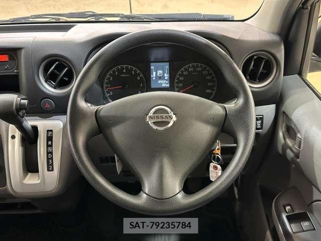 Nissan NV350 Caravan 2019-05 7456544-9