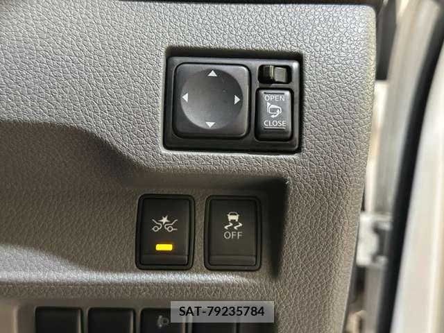 Nissan NV350 Caravan 2019-05 7456544-11