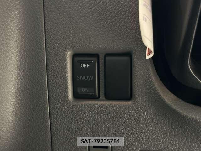 Nissan NV350 Caravan 2019-05 7456544-12