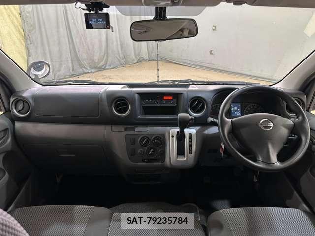 Nissan NV350 Caravan 2019-05 7456544-13