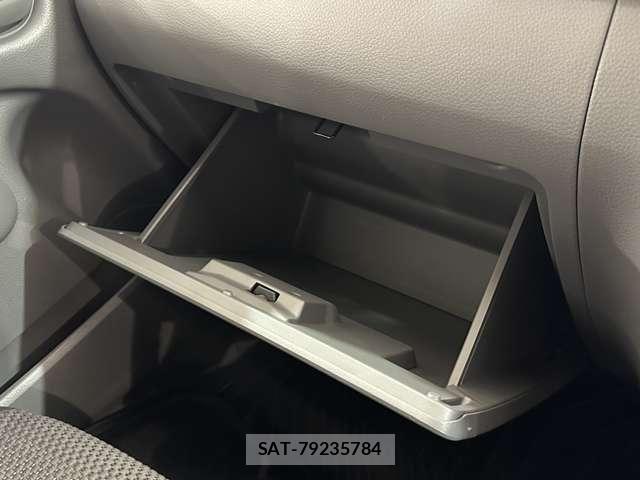 Nissan NV350 Caravan 2019-05 7456544-15