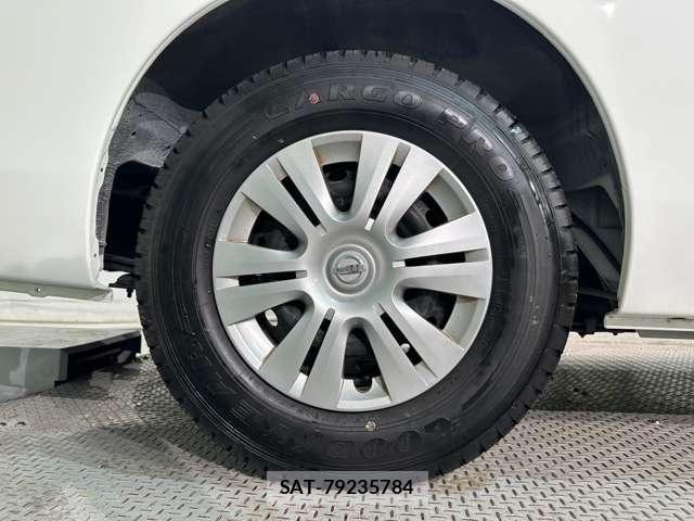 Nissan NV350 Caravan 2019-05 7456544-23
