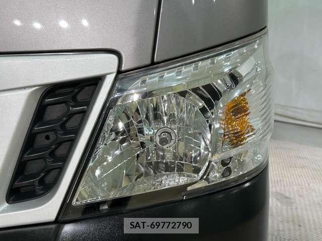 Nissan NV350 Caravan 2016-06 7456547-25