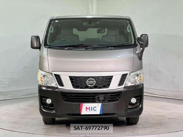 Nissan NV350 Caravan 2016-06 7456547-2