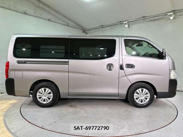 Nissan NV350 Caravan 2016-06 7456547-3