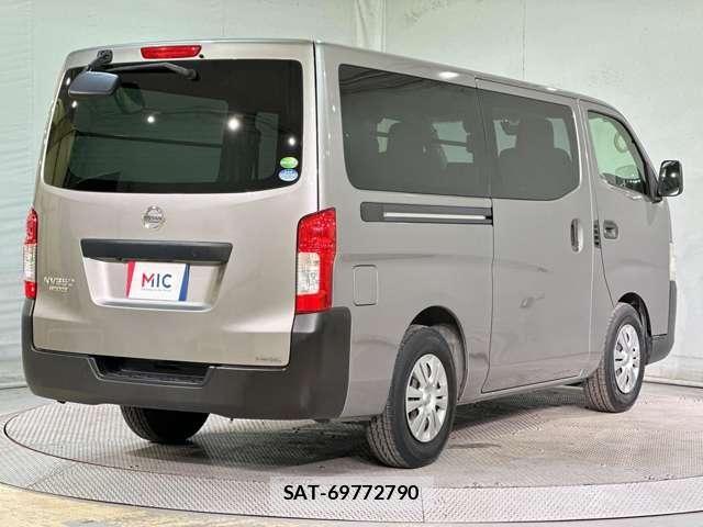Nissan NV350 Caravan 2016-06 7456547-4