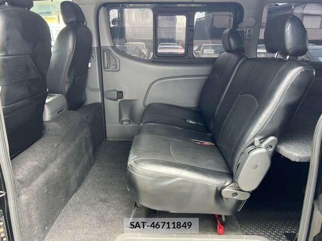 Nissan NV350 Caravan 2014-08 7502072-13