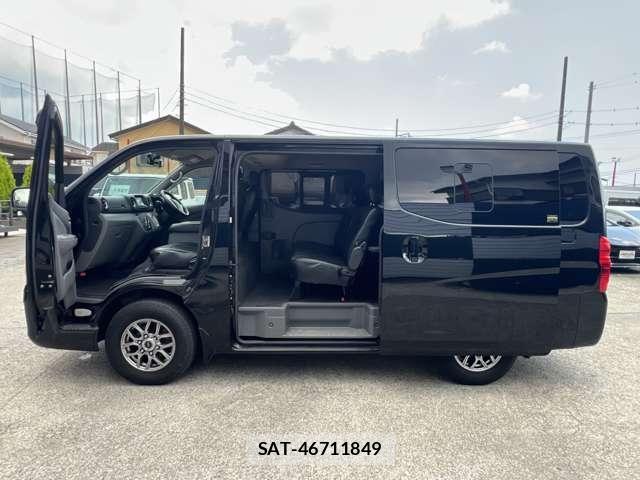 Nissan NV350 Caravan 2014-08 7502072-28