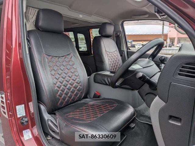 Nissan NV350 Caravan 2018-09 7502068-11