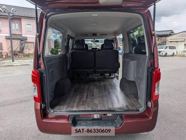 Nissan NV350 Caravan 2018-09 7502068-13