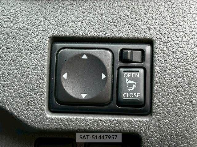 Nissan NV350 Caravan 2020-11 7502065-9