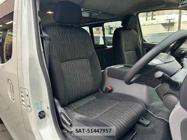 Nissan NV350 Caravan 2020-11 7502065-10