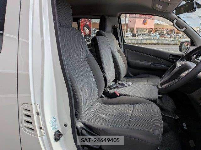 Nissan NV350 Caravan 2019-03 7502070-7