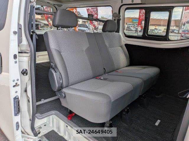 Nissan NV350 Caravan 2019-03 7502070-8