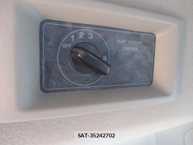 Nissan NV350 Caravan 2018-12 7502069-17