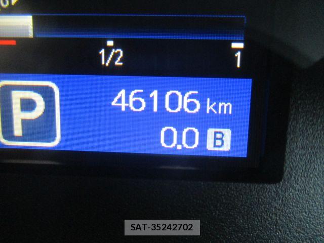 Nissan NV350 Caravan 2018-12 7502069-21