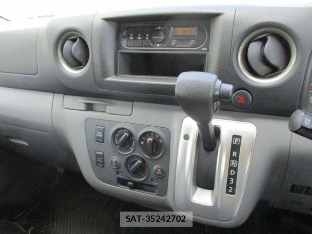 Nissan NV350 Caravan 2018-12 7502069-24