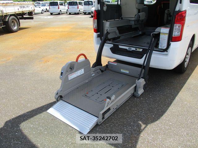 Nissan NV350 Caravan 2018-12 7502069-4