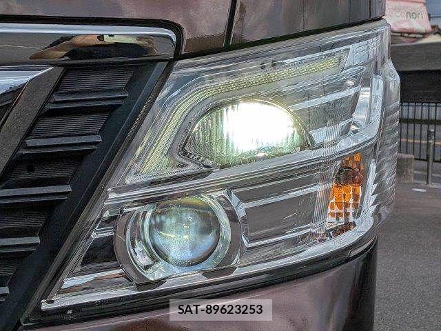 Nissan NV350 Caravan 2018-01 7502067-11