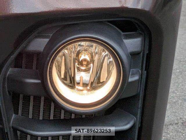 Nissan NV350 Caravan 2018-01 7502067-12