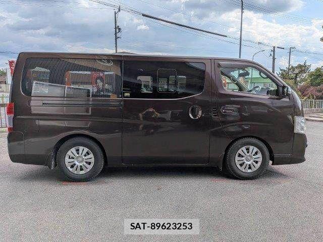 Nissan NV350 Caravan 2018-01 7502067-16