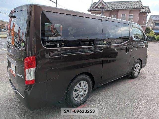Nissan NV350 Caravan 2018-01 7502067-17