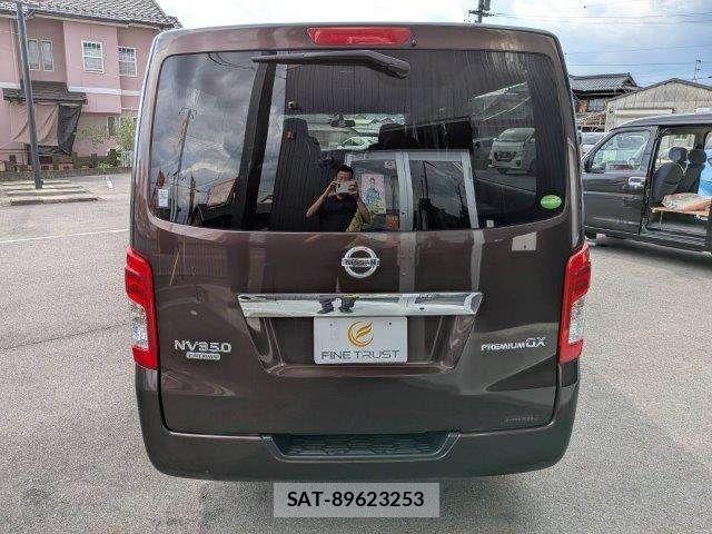 Nissan NV350 Caravan 2018-01 7502067-18