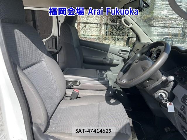 Nissan NV350 Caravan 2020-03 7532771-5
