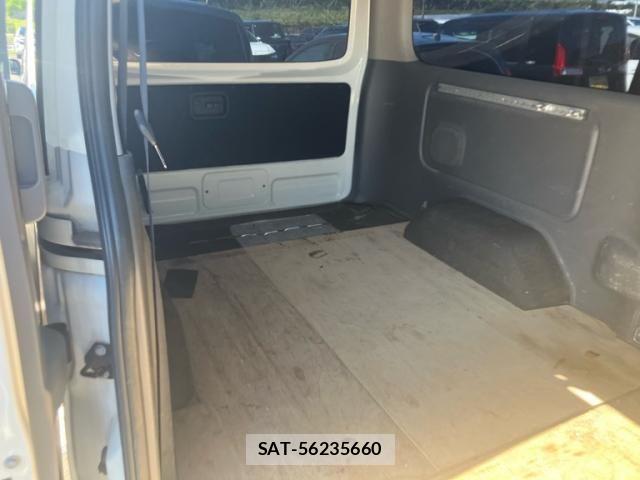 Nissan NV350 Caravan 2016-06 7562597-10