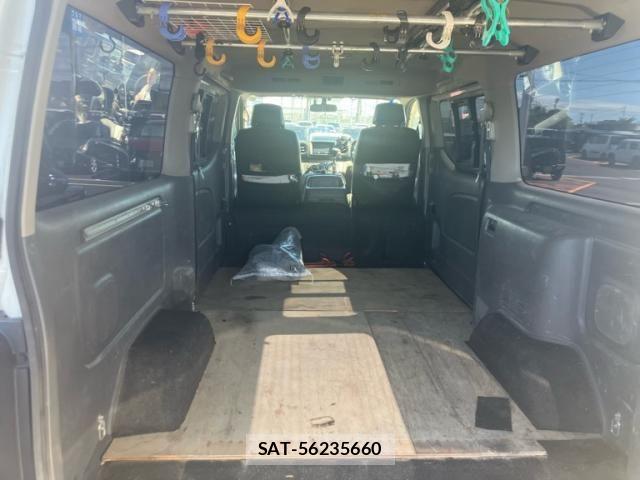 Nissan NV350 Caravan 2016-06 7562597-12