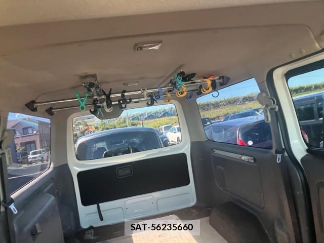 Nissan NV350 Caravan 2016-06 7562597-22