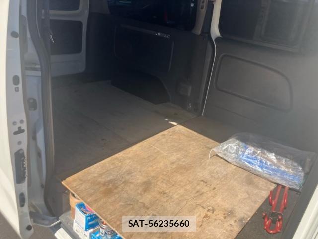 Nissan NV350 Caravan 2016-06 7562597-7