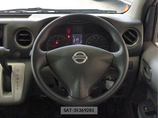 Nissan NV350 Caravan 2015-06 7618988-9
