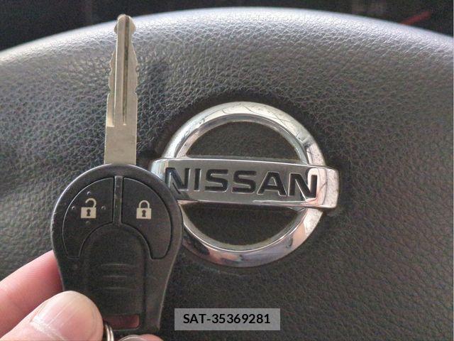 Nissan NV350 Caravan 2015-06 7618988-13