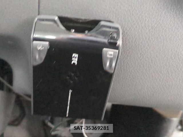 Nissan NV350 Caravan 2015-06 7618988-14