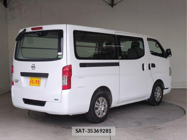 Nissan NV350 Caravan 2015-06 7618988-1