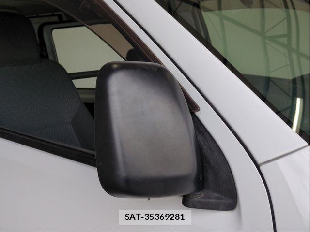 Nissan NV350 Caravan 2015-06 7618988-22