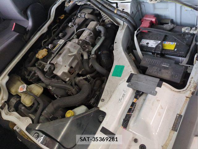 Nissan NV350 Caravan 2015-06 7618988-24